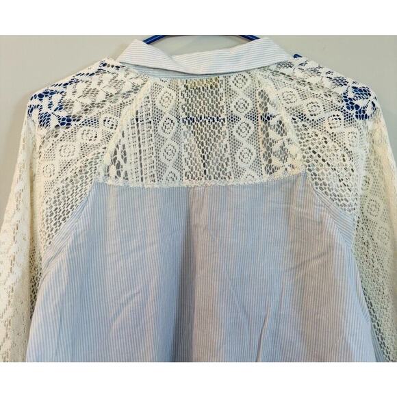 Holding Horses Anthropologie Blue Striped Button Up Shirt Size S Crochet… - Picture 5 of 8